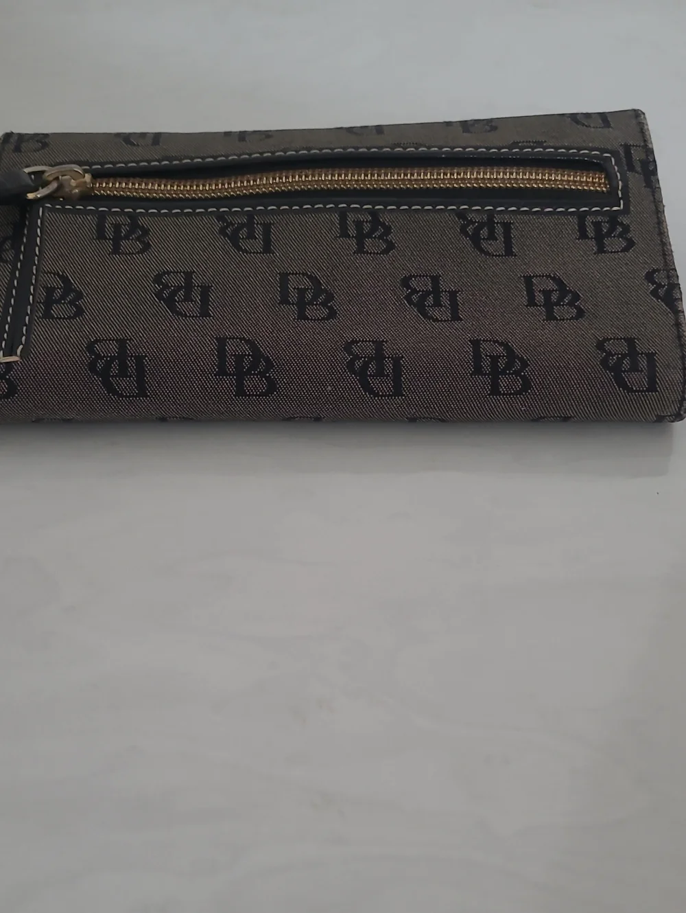 Dooney & Bourke Continental Clutch Wallet Black Looking For A New Owner.